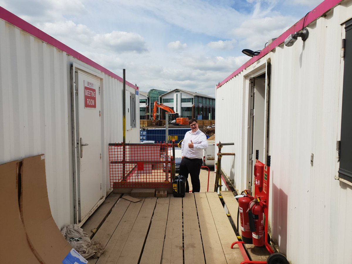 UKConnectLtd's tweet photo. #TeamUKCONNECT have been installing #siteconnect for @BewleyHomes at their Reading Gateway site. UK Connect's popular broadband solution is perfectly tailored to construction needs! https://t.co/2GxGEV5CmA