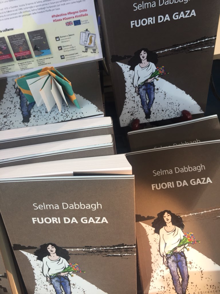 Escluso il signore che lavora (sullo sfondo), questo è il Sirente STAND Jolly 17 #SalTo18 nel Padiglione 2 / Con le novità #Lem e @SelmaDabbagh <a href="/altriarabi/">altriarabi</a>