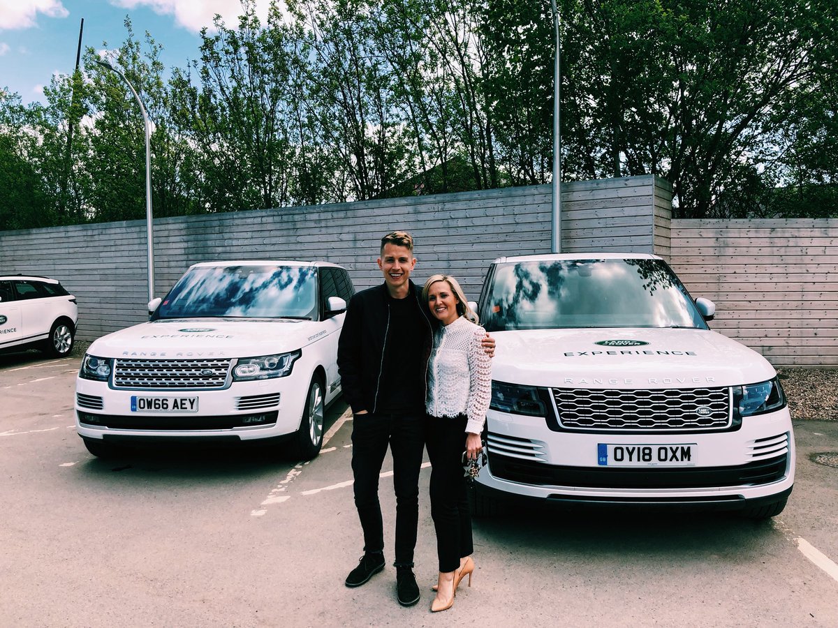 TheVampsJames's tweet photo. Massive thanks to @TraceyLandRover and @McCons for having me at the #landroverexperience today. Would thoroughly recommend. @LandRoverUKPR https://t.co/sAsPYIRZvG