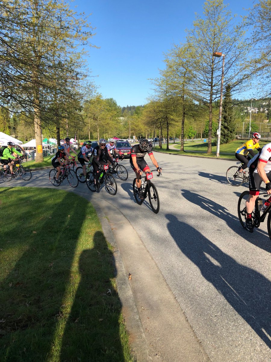WheelToHeal's tweet photo. #TBT to last Saturday and our early morning road riders setting off! Thank you all for getting up early, putting in the kilometers and for supporting Eagle Ridge Hospital Foundation! Tag yourself and your friends! #throwbackthursday #wheel2heal #erhf https://t.co/GrUojpxHvb