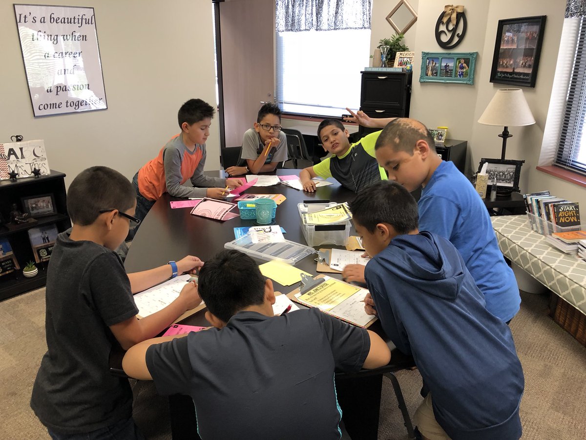 mlamscience's tweet photo. EzPz science ESCAPE room!! #wesbelievers https://t.co/rGkHwTIa6b
