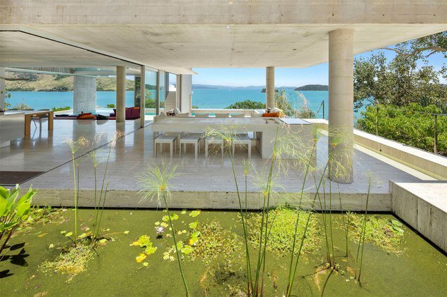 tvoadotnet's tweet image. The exhibition "Brutal Destruction" at pinkcomma art gallery in Boston makes us wonder about brutalism in residential architecture.
zurl.co/oBWa3