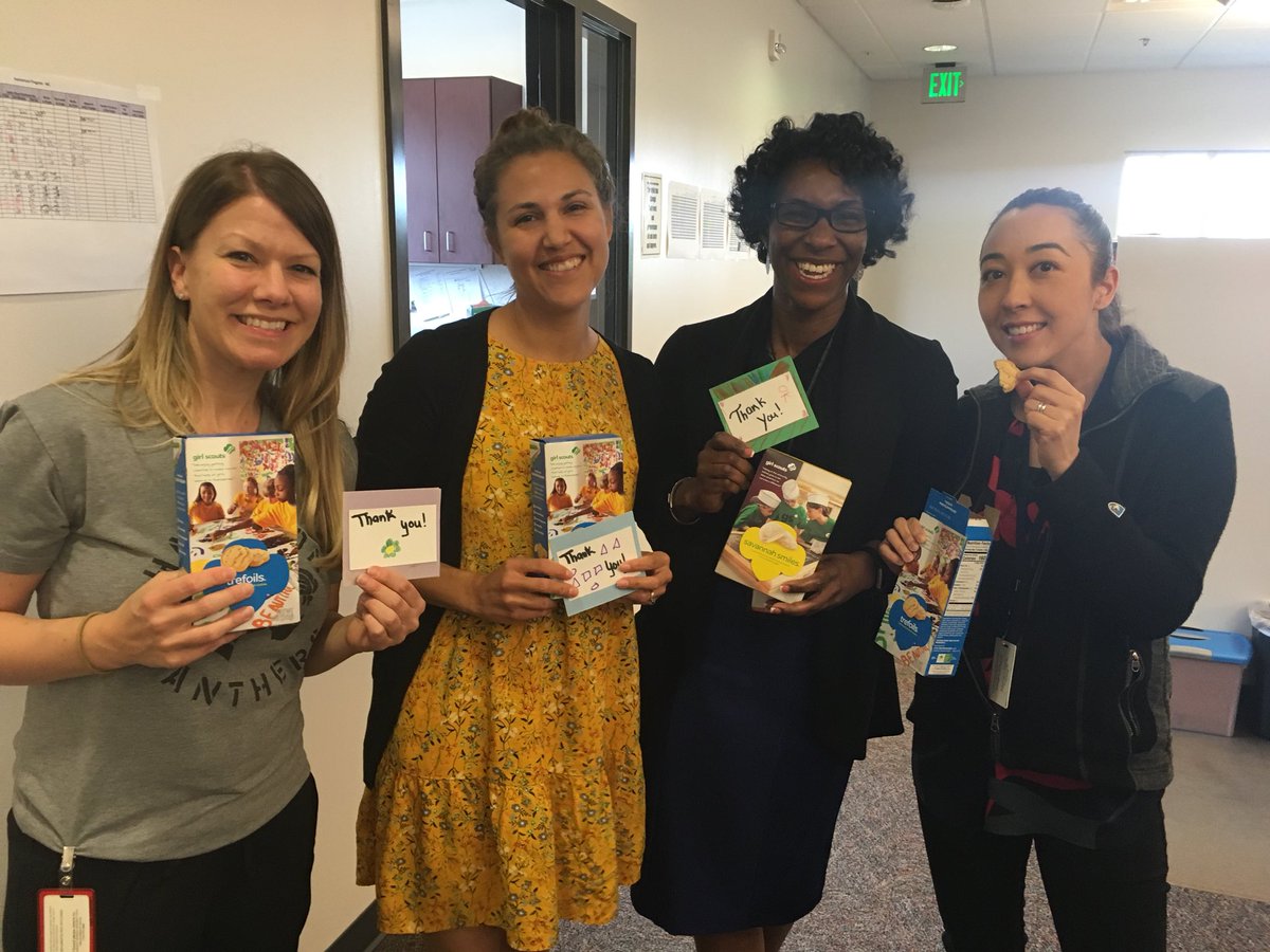 Hsd2Cia's tweet photo. TOSAs love cookies! Thanks @CentennialHSD2 https://t.co/e353RuAkcC