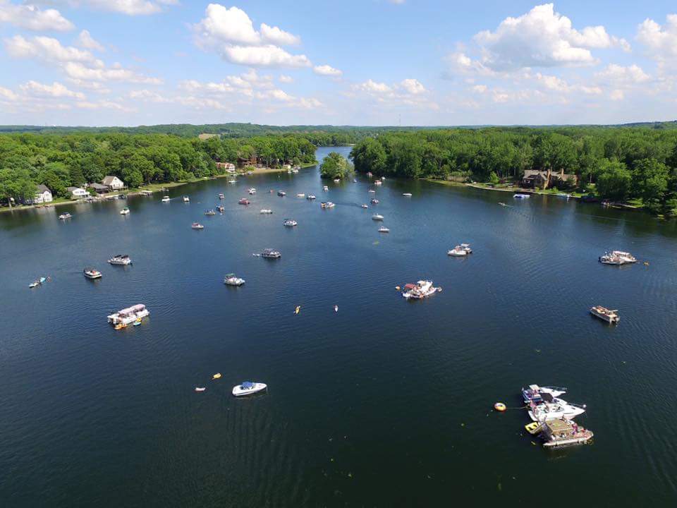 It's #OhioTourismDay and we'd like to invite you to take a tour of a beautiful chain of lakes called the Portage Lakes. Come see the wildlife, feel the breeze, and get some sun. We do the driving ... you just have fun! portagelakescruises.com