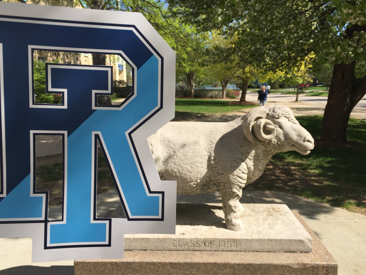 URI_MU's tweet photo. Throwing it back to #URI Class of 1958! For 60 years, their gift has been at the heart of so many student photos. On 5/20, #Rhody will be dressed and ready for more... #URI2018  #URI1958 #tbt 💙🐑🎓 https://t.co/de4Ruhv3vR