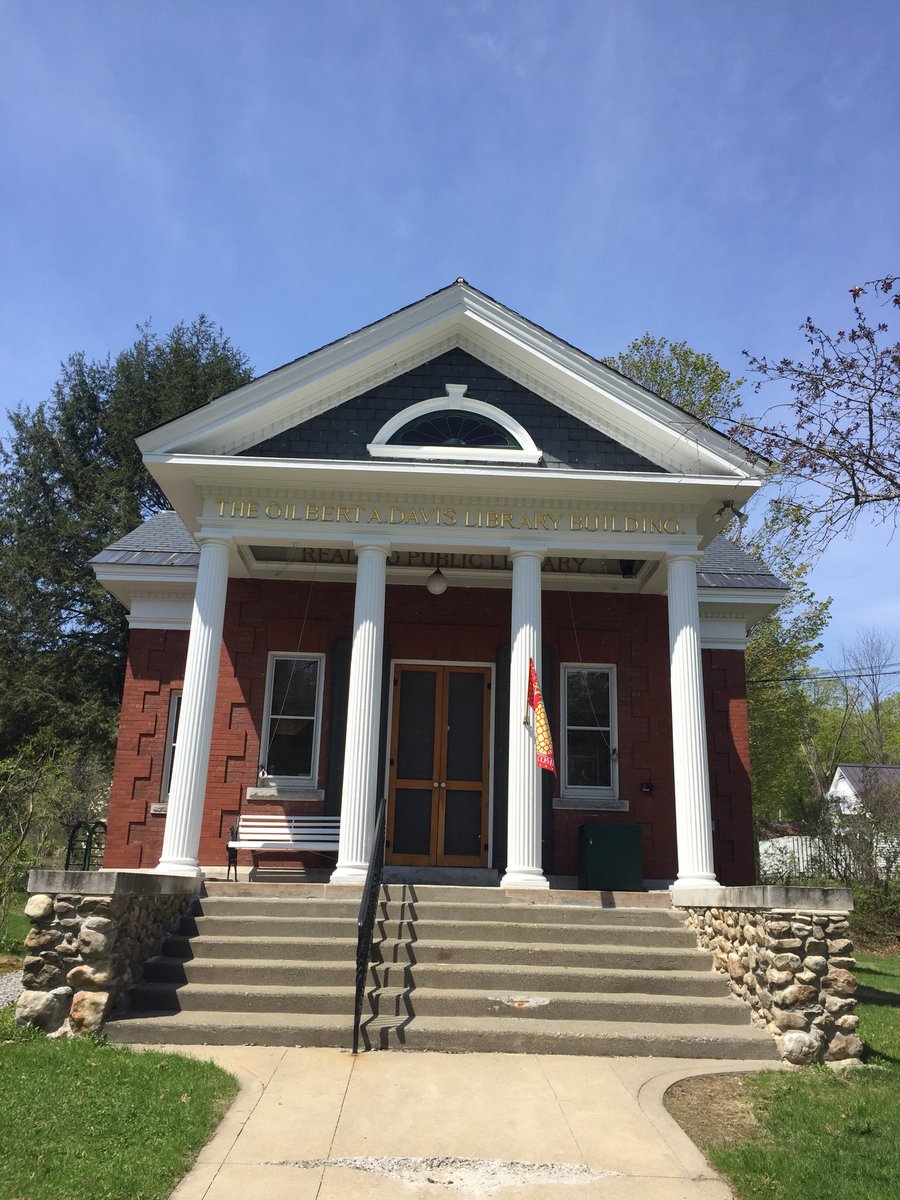 ThisIsVT's tweet photo. Reading Public Library is my second favorite building in town. It even looks better on the inside! #readingvt #library https://t.co/vcc79uSvoY
