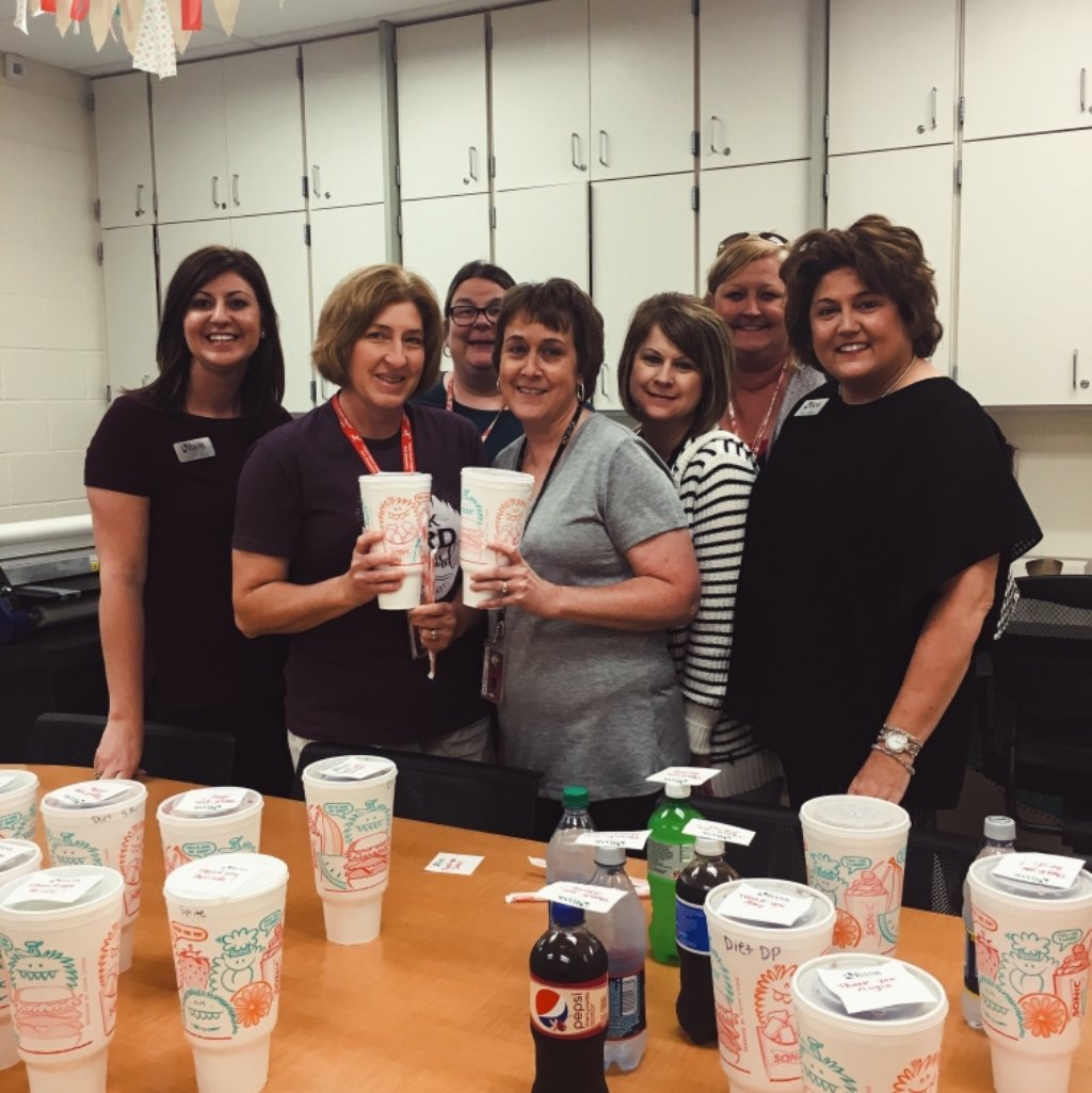bankofmissouri's tweet photo. Our Jackson team showed the East Elementary Early Childhood Development Superstars some love by bringing them some goodness from Sonic! #BankofMO♥️sTeachers #ThankATeacher #LiveWellBankWell https://t.co/CJqfo4siom