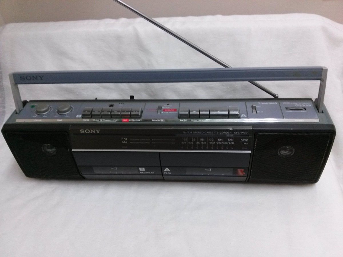 VintageRadioMan's tweet photo. https://t.co/49uLvzhAhd … #Vintage #Sony #SoundRider #Dual #Casssette #Recorder #AmFm #Radio📻#Stereo #ForSale https://t.co/J1wFmdBs1D