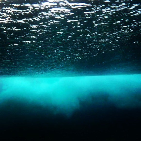 sugarandpain's tweet photo. UNDERWATER LOVE
I love #diving down under the #waves as much as #riding waves with it’s magic colors. 
#surfing #maldives #bluemag #sugarandpain #coaching #eatsmart #trainhard #triathlon #nutrition #swimbikerun #training #ironmantri #swimming #cycling #r… https://t.co/5CeWmsBMYk https://t.co/vnspXFzJe0