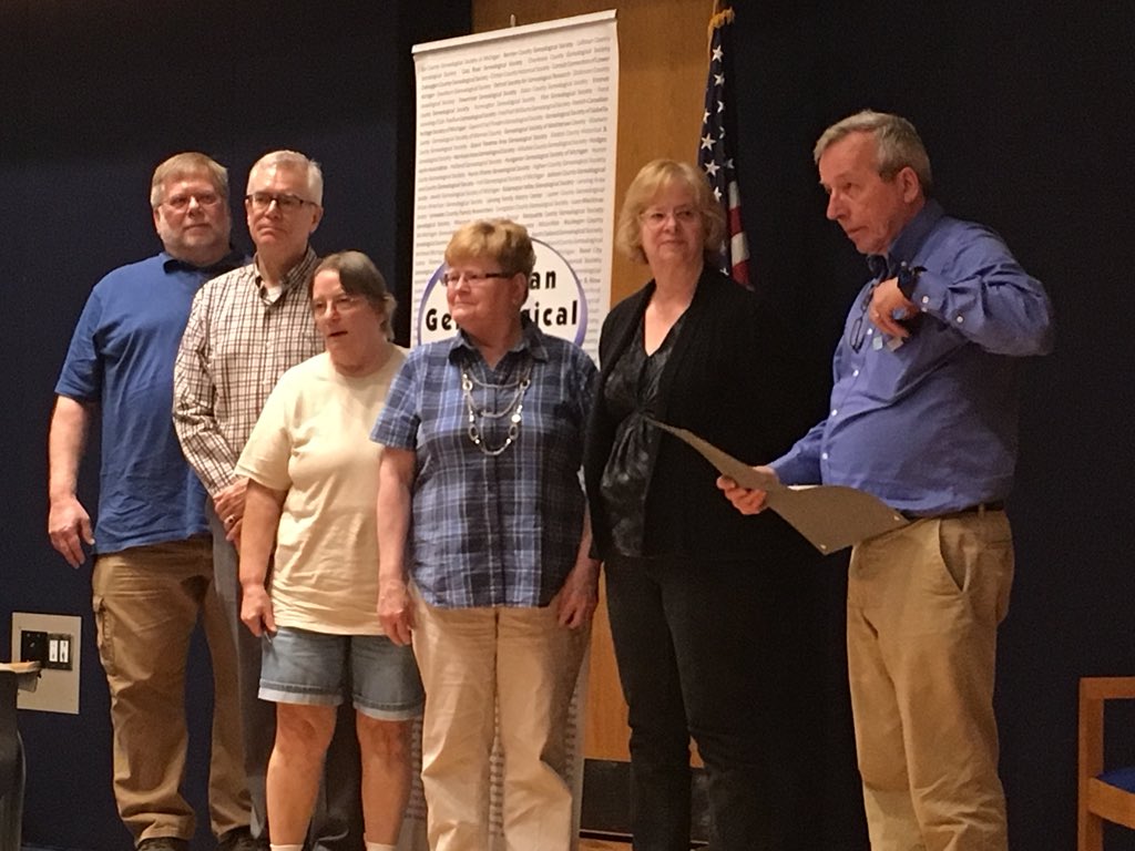 Fam_History_Guy's tweet photo. Recognizing some of the wonderful volunteers from the Western Michigan Genealogical Society who helped at @ngsgenealogy Conference at the @mimgc delegate meeting! What a wonderful conference! #NGS2018GEN https://t.co/uzEakAPRhN