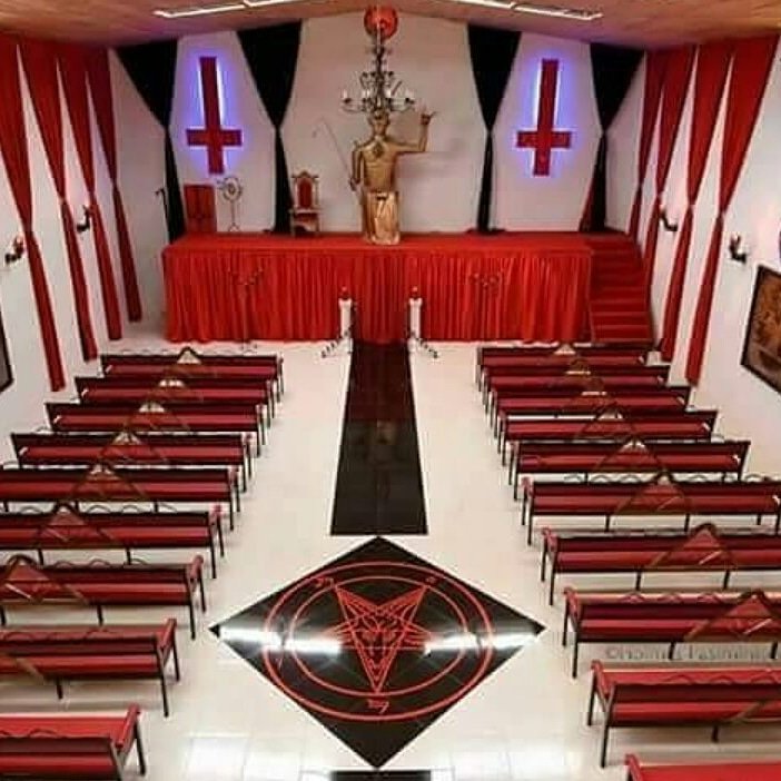 Phillipcasey16's tweet photo. Worshipping temple https://t.co/pIrxdmu9Z8