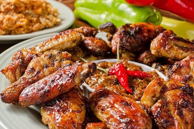 myKitchenZim's tweet photo. Oven #grilled #periperi #chicken #wings and #chakalaka dip!  #platter of 12-$12, 
#bucket of 24-$18!! #delivery Available!

#mykitchenzim #delicious #catering #harare #zimbabwe #zimbabweanfood #zimbabweanfoodblogger #zimba #chicken : @mykitchenzim https://t.co/rhM4PB3zGL