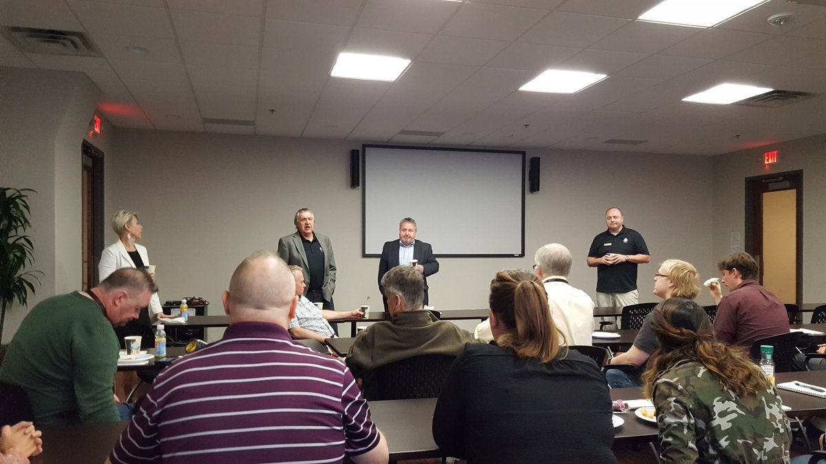 MNVirtualHS's tweet photo. βοΈ It's Teacher Appreciation Week! βοΈ
Our Superintendents, District Admin Team & Board of Directors treated us to Breakfast this morning! Thank you to our Faculty & Staff, you go above and beyond for our students. You make a difference every day! β¨ #mnvirtualhs #mtcs https://t.co/6dSLSxF5Py