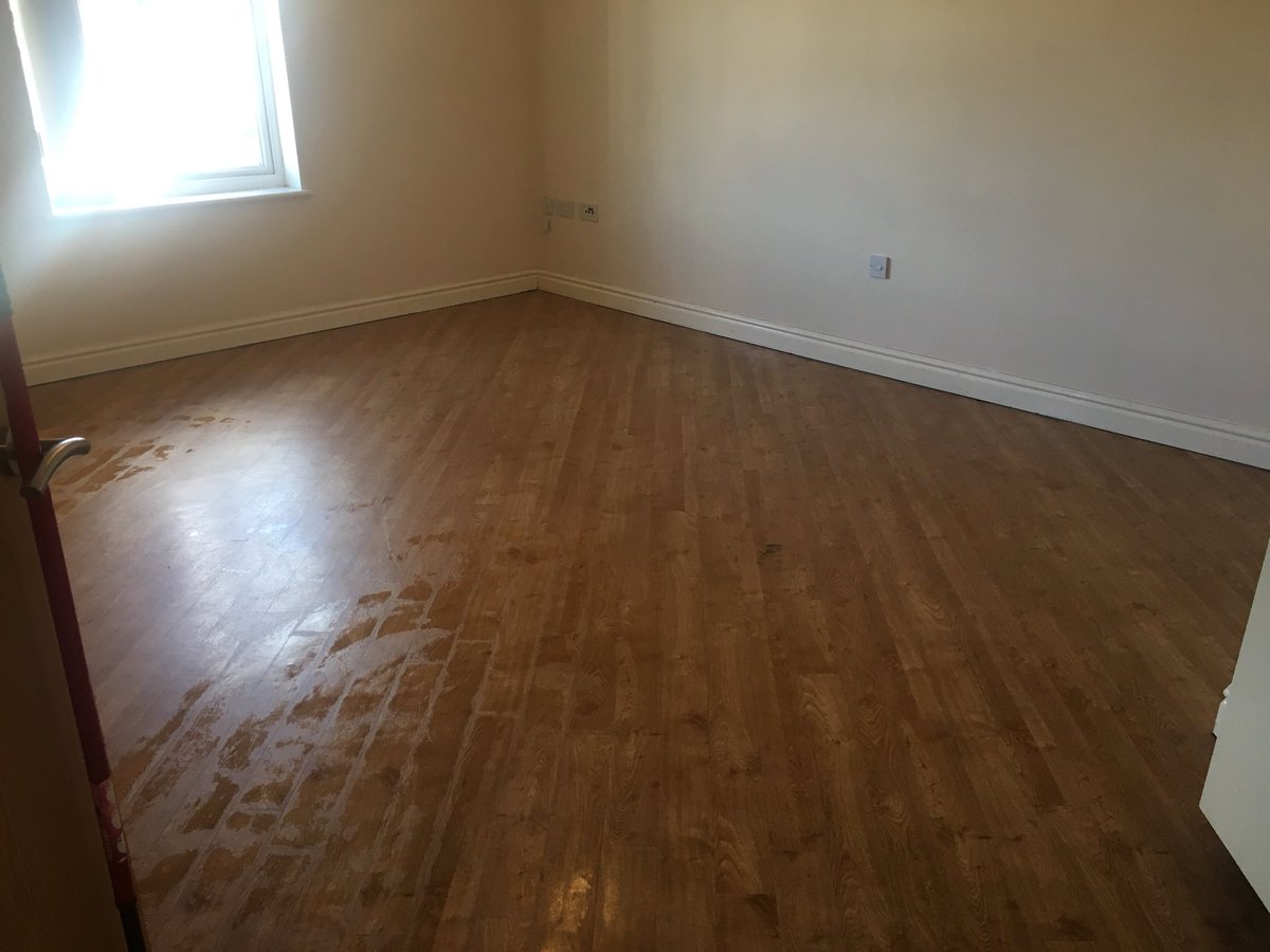 jwebster777's tweet photo. Can’t recommend the guys @XGreenclean enough for bringing this place back to life ready for a new Tennant on Monday https://t.co/D31dQbjWIW