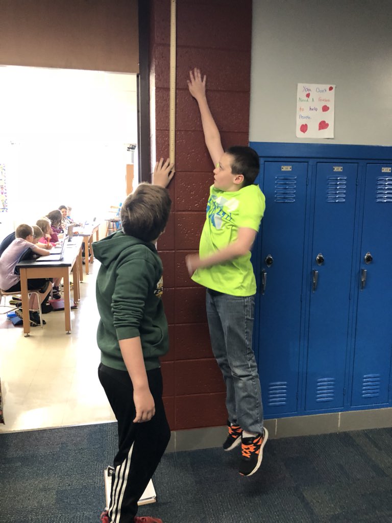 MsStartupFMS's tweet photo. As collecting and analyzing data! #engagedandempowered #Anumbersgamevft @DiscoveryEd @SDJanesville @FranklinSDJ @NFLPA @EAMaddenNFL https://t.co/6wMA4AYhrG
