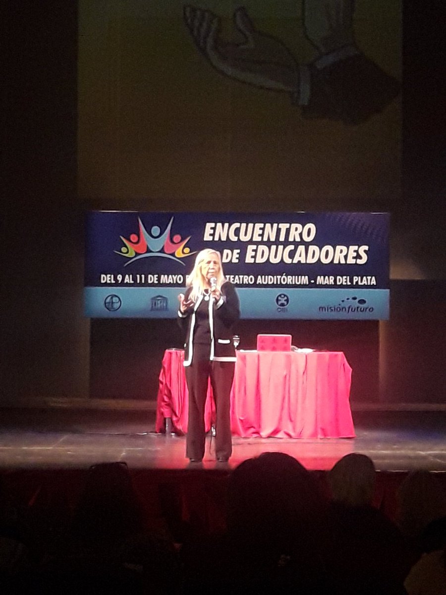 SuTamb's tweet photo. Encuentro Educadores Misión Futuro https://t.co/FVoRUIRZ7o
