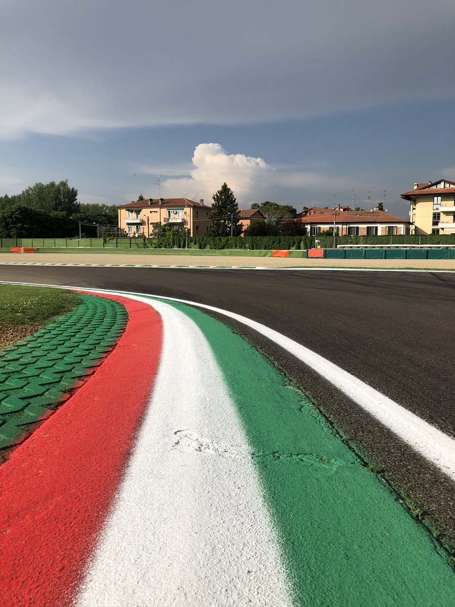 AlexMurley18's tweet photo. Track walk ✅ Absolutely in love with this place, holds great memories from last year and we are ready to build on those with our own goals! Keep smiling and keep moving forward! #PUSH✊🏻 #ImolaWorldSBK @autodromoimola @TothYamaha @WorldSBK https://t.co/r7v6VzDpwK