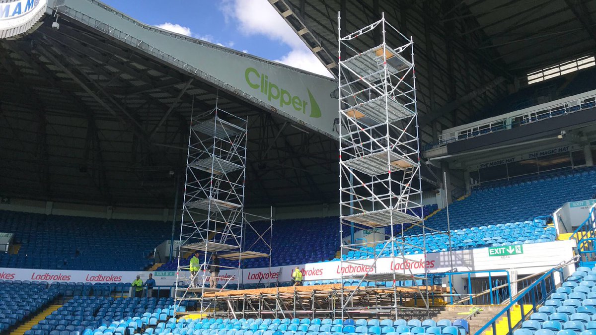 LUFC's tweet photo. 📸 | Back in LS11 the @KaiserChiefs’ stage starts to go up ahead of next week’s #SelbyWarrington fight https://t.co/f7fNo82BbG