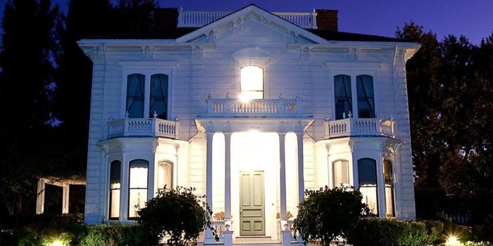 TheRacketSF's tweet image. Things got a little deadly at the historic Rengstorff House when we were invited to throw a fancy shindig.

#TheRacketSF