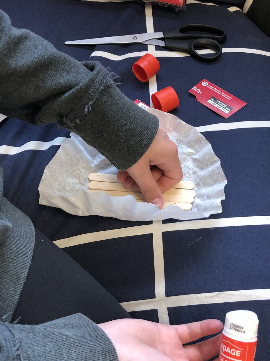 Morrisey_LDSB's tweet image. Creating spaces that will help insulate a popsicle and keep it a solid as long as possible! #scienceisyummy #STEMRULES