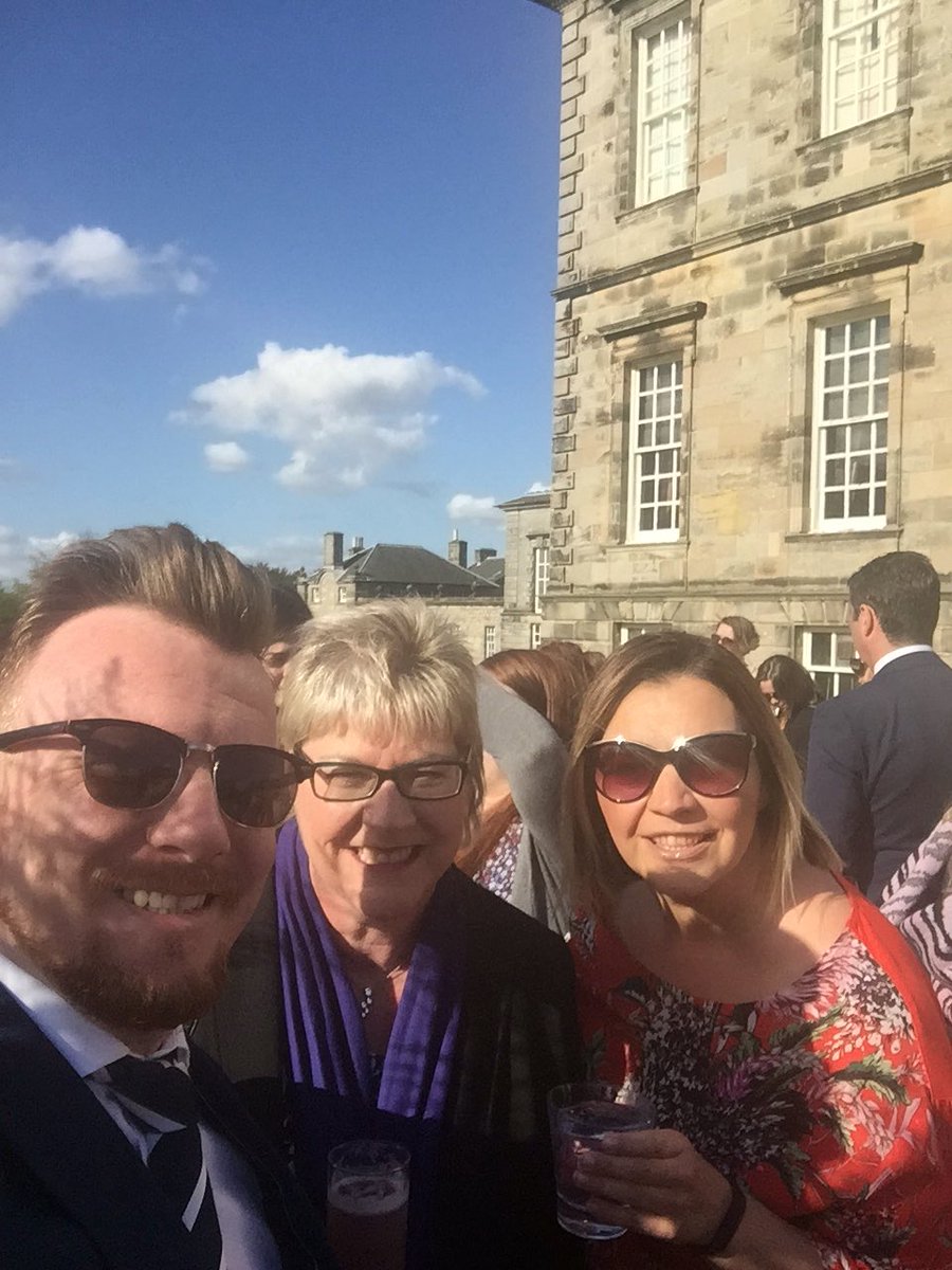 ConfCareScot's tweet photo. @HopetounHouse garden party #EventProfs @Conference_Care @EdinburghPA #Heather https://t.co/efqyvilU0n
