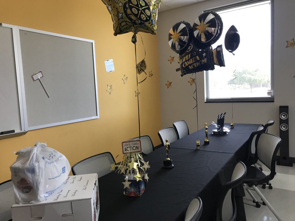 HISD_NHECHS's tweet photo. Our teachers deserve the best, so we gave them the best for #TeacherApppreciationWeek 
By doing what you love, you inspire and awaken the hearts of others. Thank you for planting the seeds of knowledge 🌻💛📚🖌📝🎓 #NHECHSTeachers #NHECHSProud @MisterGaston https://t.co/hV5aoPoP8g