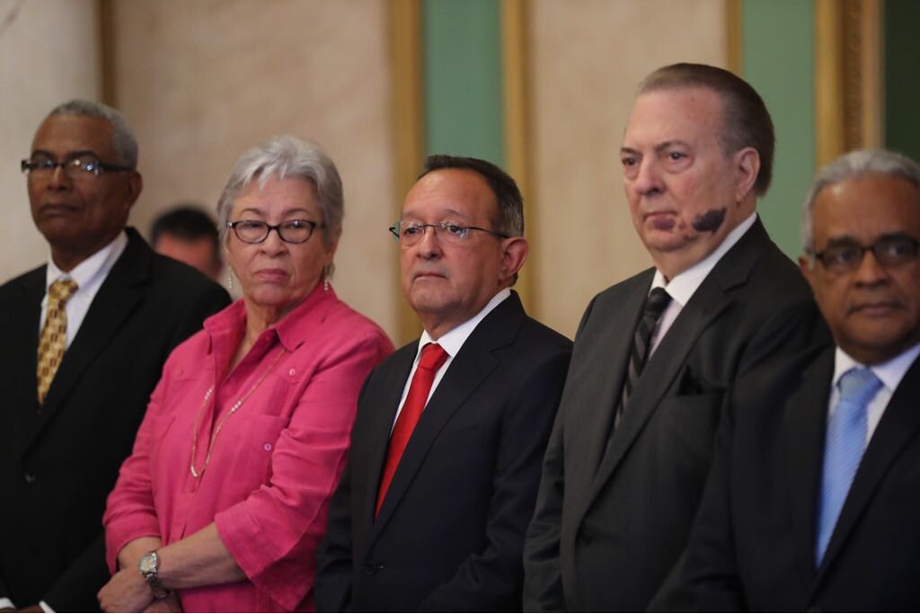 Con decreto 168-18, <a href="/DaniloMedina/">Danilo Medina</a> designa miembro de Consejo Administración de <a href="/BanreservasRD/">Banreservas</a>, directora de <a href="/CONANIRDo/">Consejo Nacional para la Niñez y la Adolescencia</a> y miembros del Consejo de Directores de la UERS.