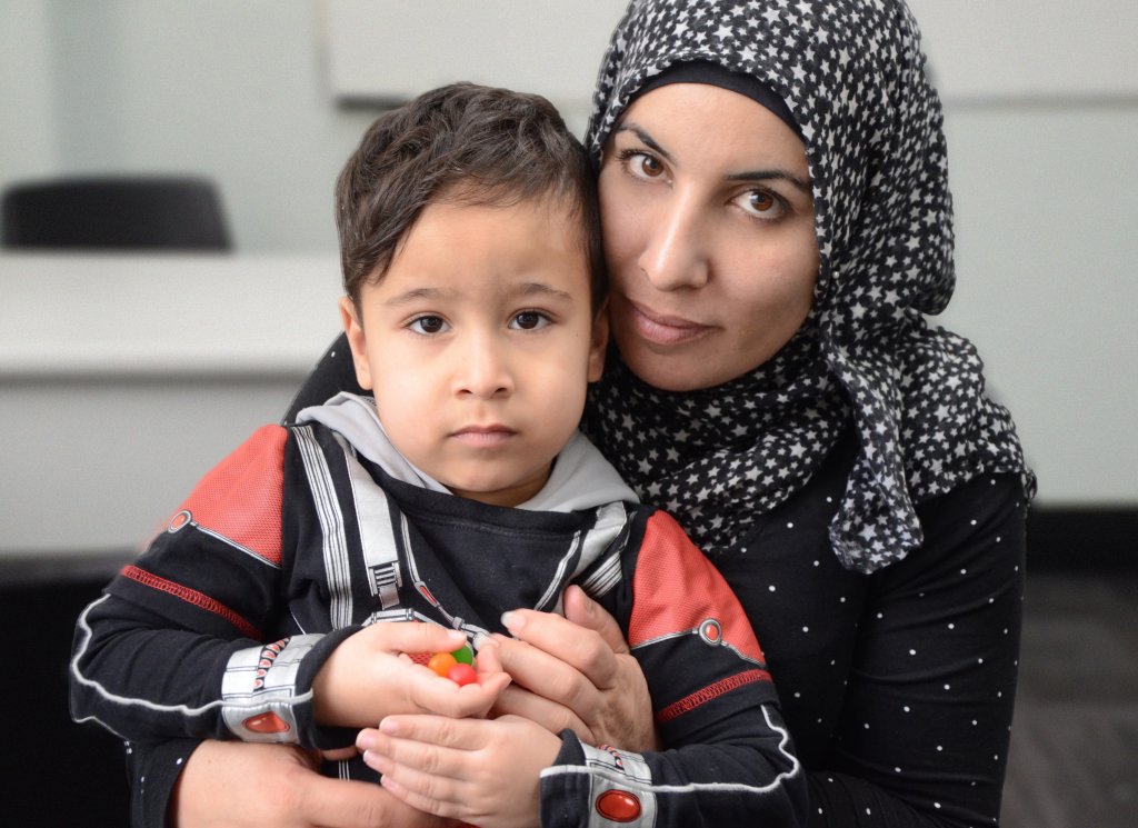unpackmag's tweet photo. Nadya hopes her story will encourage others to mentor newcomers within their community, much like she does.. Check Nadya's full story, link below ⬇️⬇️  https://t.co/UZk2Ak71Jd
.
.
#TeacherAppreciationWeek #mentorsecret #mentors #wearehamont #hamiltonforall #HamOnt https://t.co/XyYywrPaap