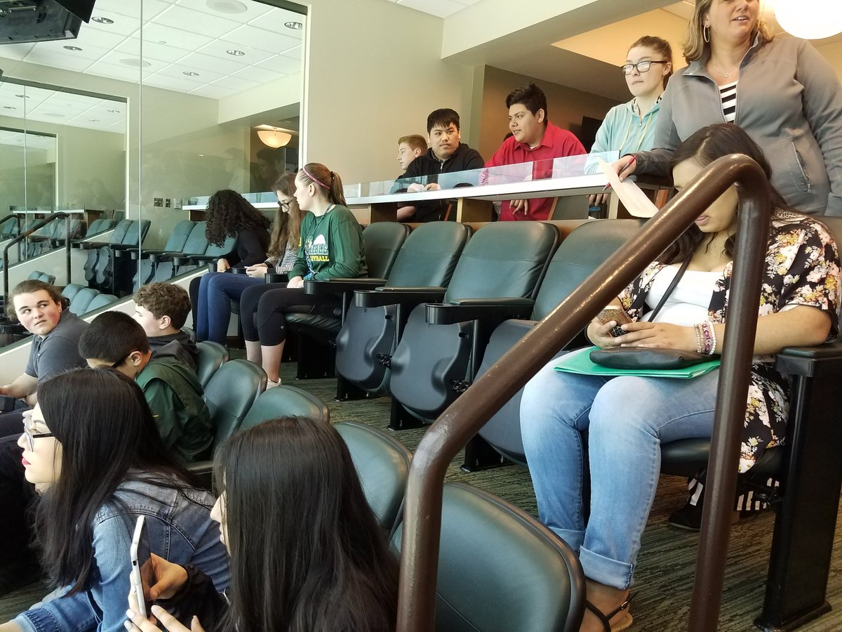 PrebleCulinary's tweet photo. Preble Culinary touring Lambeau Field Kitchens. #facesofgbaps @GBPreble https://t.co/XBi57k3jnC