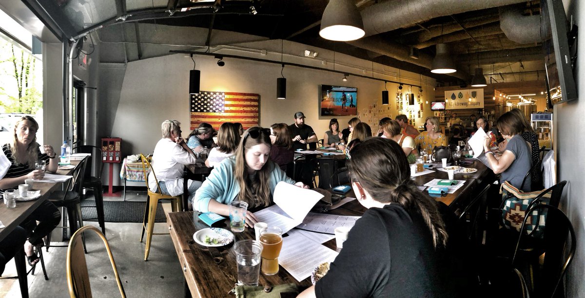 4by4Galloway's tweet photo. We had a great time hosting the Barley’s Angels meet up for this month!

#barleysangels #showmebarleysangels #springfieldmo #craftbeergirls #learning #craftbeer #4by4brewingco https://t.co/aTShDQLvga