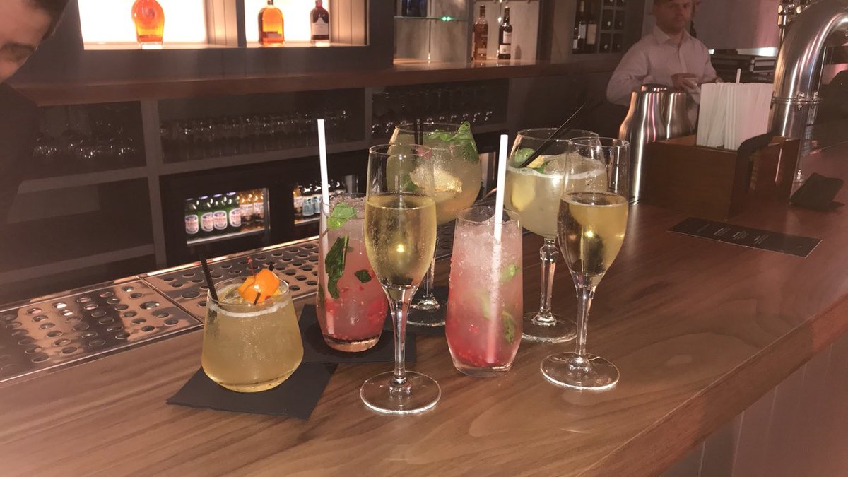 Jasmiinee3's tweet photo. Laughed so much at the #gplaunch was great to see @HeartThames Matt and Michelle. Can’t complain and the amazing free drinks and food 😍 what a beautiful beautiful venue, can’t wait for an event there!! @HiMattJarvis @MichBabsJordan https://t.co/S8J0nEJa6f