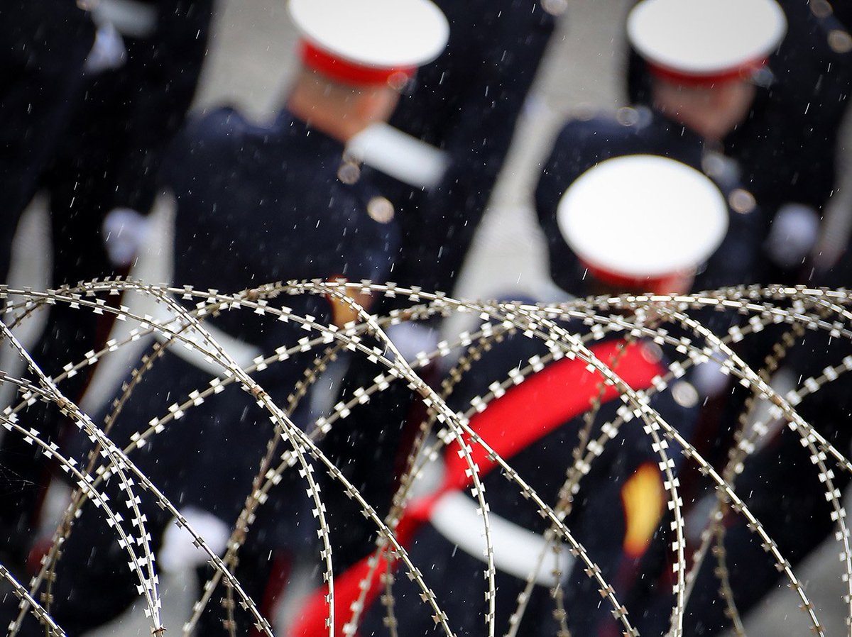 Military and civilian personnel at Scotland’s largest military base came together today to celebrate the 50th anniversary of HMS Neptune, the shore establishment which evolved into HM Naval Base Clyde ow.ly/bbSr30jVZIm #HMNBClyde50@RNinScotland