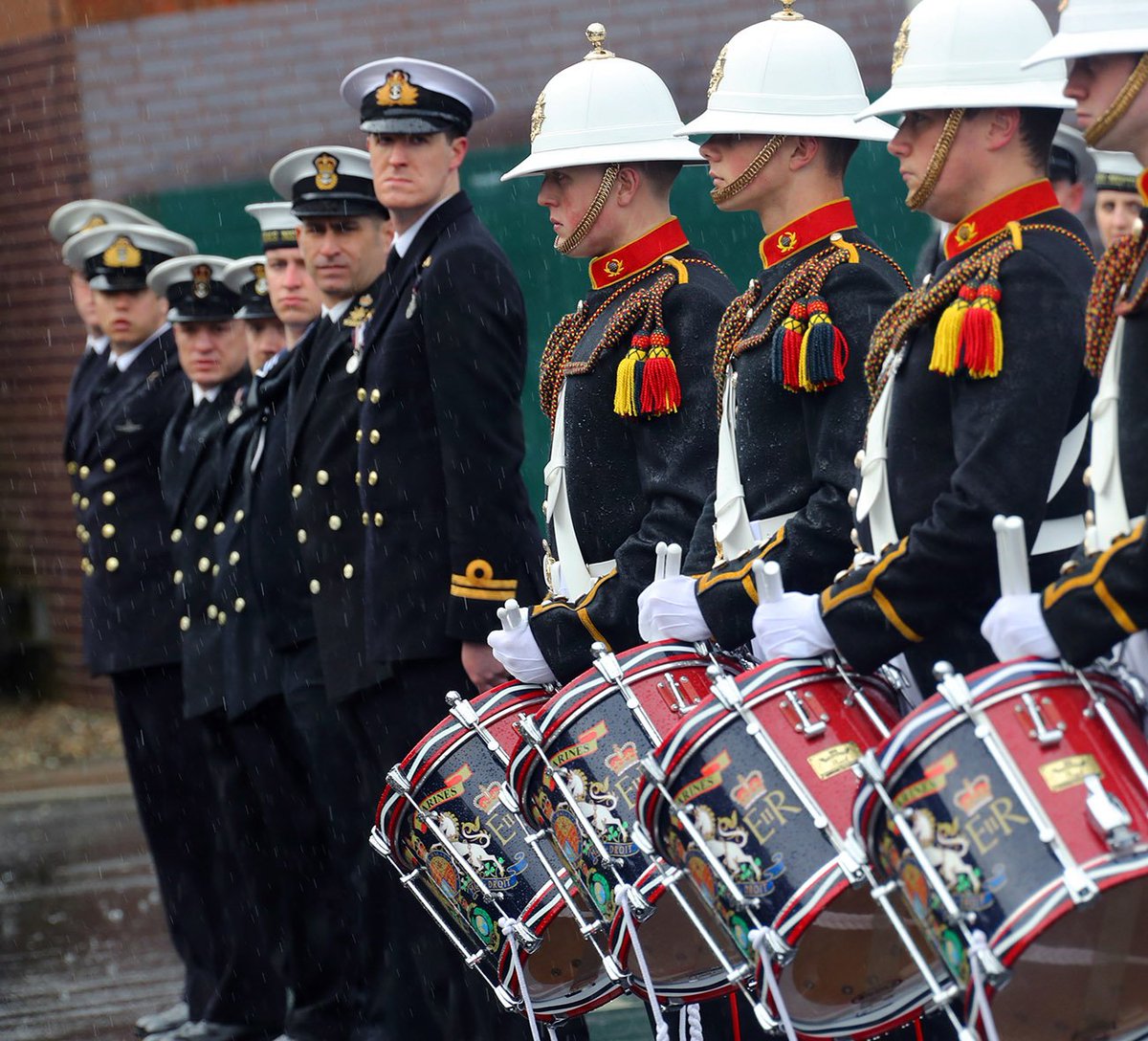 Royal Navy tweet media