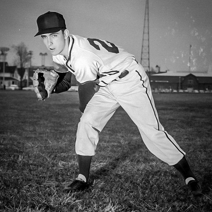 IlliniBaseball's tweet photo. We are sad to hear of the passing of Tom Fletcher, one of the all-time #Illini greats. Tom was a 1962 All-American and made it to the Major Leagues with the Detroit Tigers.

Fletcher's son Darrin and grandson Casey went on to play for the #Illini. https://t.co/bnGpcHC5xO