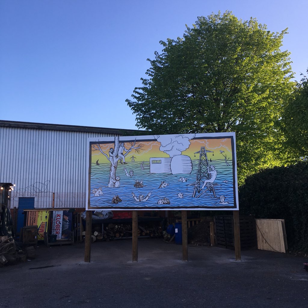 We’re here!! Awesome evening sunshine &amp; Chris Alton billboard commission <a href="/SpitnSawdust/">Spit and Sawdust</a> ☀️💥☀️