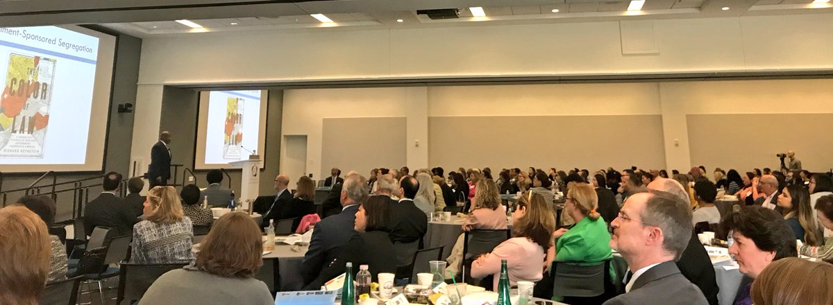 CarmenTAlvarez's tweet photo. Dr. Livingston is blowing our minds with his research! #LALinclusion18 @PartnersNews https://t.co/MRPuzQ5SRP