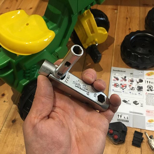 gregvillalobos's tweet image. Probably not what #motionpro had in mind 🔧😆 #birthdaygirl ift.tt/2G2bJqU