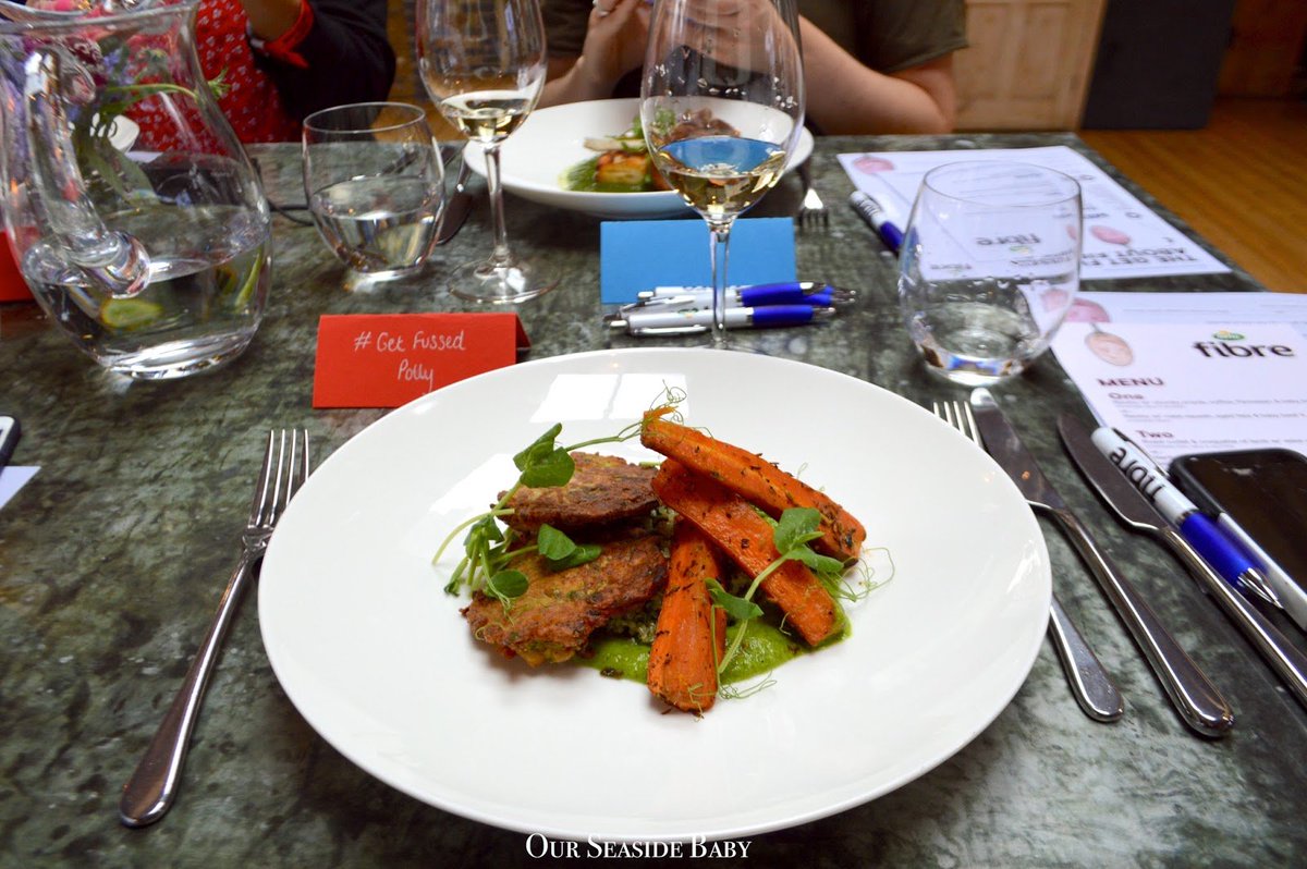 pollyandpip's tweet photo. Did you know Arla Fibre Yogurt contains 4.7g of fibre in every serving and comes in four delicious flavours! Read all about my delicious, fibrous & vegetarian lunch with @ArlaDairyUK https://t.co/RBpXbtIP84 #vegetarian #food #foodie #healthyfood #getfussed #fibre #fbloggers https://t.co/PvTjUJ9J7z