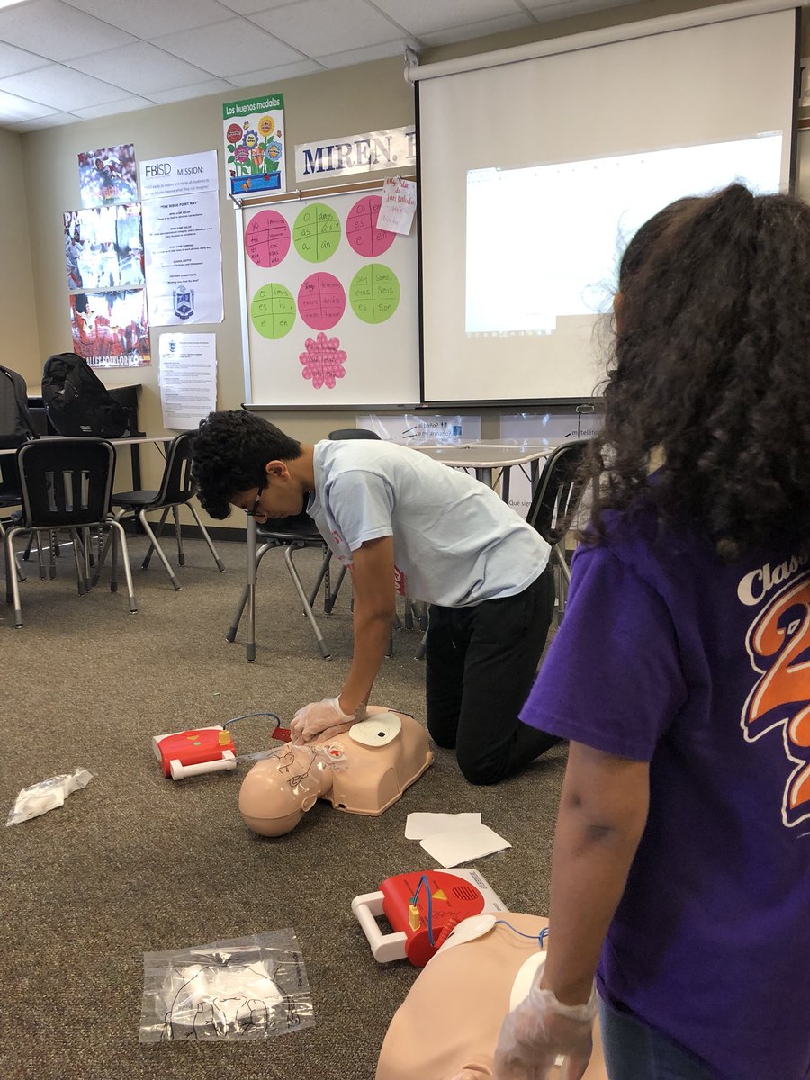 RedCrossRPHS's tweet photo. The Ridge Point Red Cross Club had an amazing CPR class on Wednesday, everyone had so much fun! #pantheredcross https://t.co/fISF9hJQcc