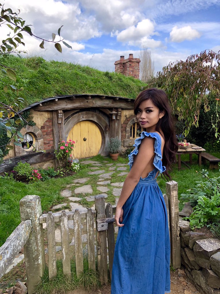 Hobbit houses, New Zealand. 🌱🌸🌻🌷🍄