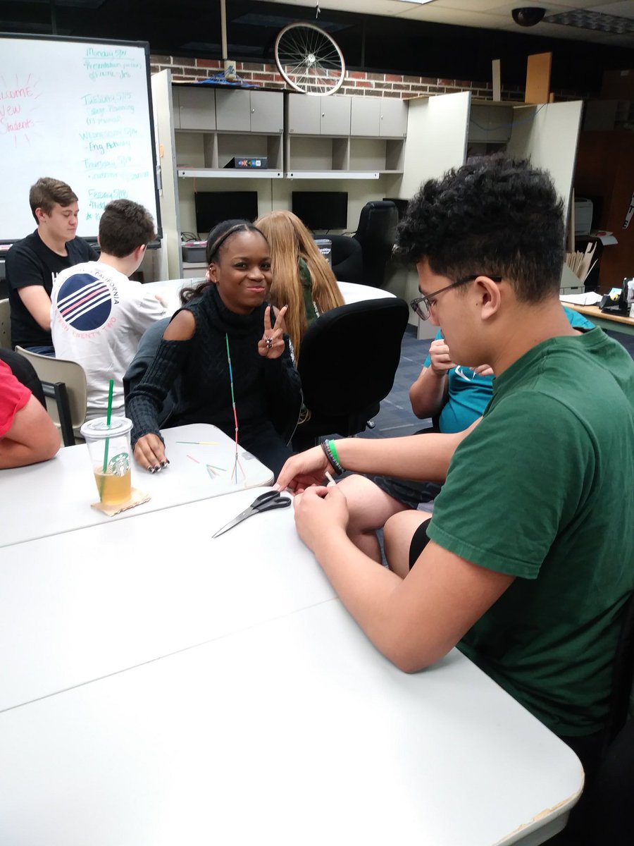 CPE_ctc's tweet photo. Today we welcomed next year's new students with a tower team design challenge #ctchandson https://t.co/DfMNmbOYaf