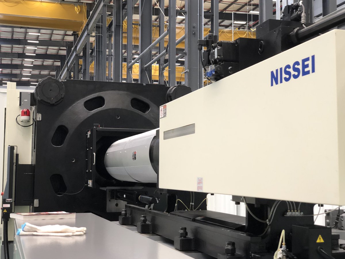 Everything is bigger in Texas! Nissei Plastics will complete the largest plastic injection molding machine in company history, right here in San Antonio. The machine will be more than 23 times as powerful as the existing largest model. ow.ly/eyZw30jUZ9y