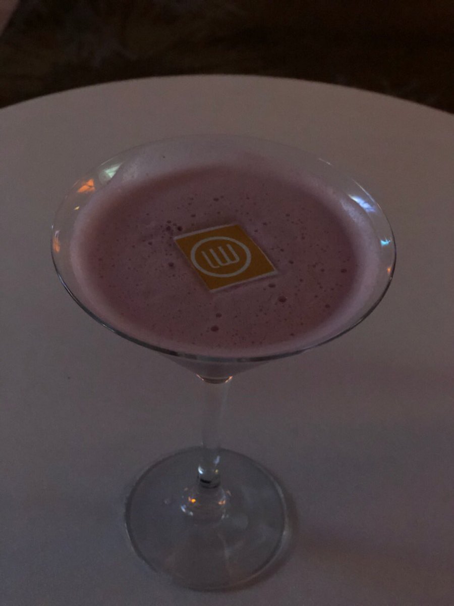 LanguageWire's tweet photo. The #LanguageWire party begins at #AscendLondon2018 #businessfun #teamLanguageWire https://t.co/s5y9mbe05n