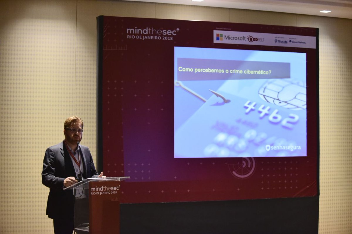 MindTheSec's tweet photo. .@marcusscharra, na sala técnica do #MTS2018, fala da percepção de segurança digital dos cidadãos, hábitos e comportamentos ruins no ambiente corporativo que diminuem o time de cyber e a proposta de uma nova visão de atuação mais executiva.
https://t.co/m6ZDt4jMw9 https://t.co/0hwKsnjjVN