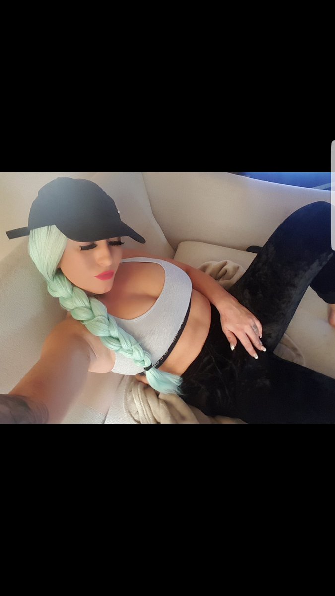 anniejaneyesyes's tweet photo. #squattime @frontarmymag @bikini_friday @Boobs_4_You @DatAssNTittiez @UziMac @theglamour_zone @TheBadGirlClub2 @tterb1407 @CescLoL @BritBabesOnly https://t.co/abpfhJYo7W