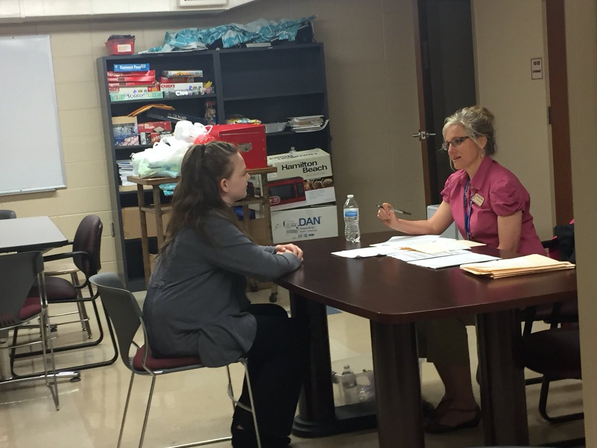 MrsMadura's tweet photo. Another great day of mock interview is now in the books! Thank you to our guest interviewers from @McDonalds, @wgu, @IncrediblePizza, @claires, and Small Wonders Daycare. #PartnersInEducation #CMSproud #CommunityInvolvement #RelevantLearning https://t.co/1gTRBM3Wnz
