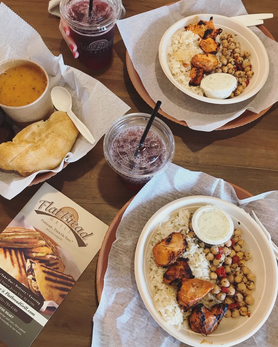 thehobokengirl's tweet image. Congrats to @flatbreadgrill on their second location in #JournalSquare! Today is opening day — make sure to stop by 26 Journal Square... it’s 🔥🔥 right now.