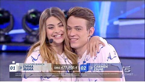 Vegeblu_'s tweet photo. Quando possono essere carini?😍
 #amici17 #Irema #Emma #Irama https://t.co/53dOI4WTUL