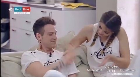 Vegeblu_'s tweet photo. Quando possono essere carini?😍
 #amici17 #Irema #Emma #Irama https://t.co/53dOI4WTUL
