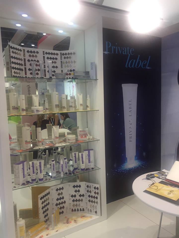 vitalfarco's tweet photo. Tre giorni intensi e ricchi di soddisfazione al #BeautyworldMe di #Dubai. See you next year!!! 🇦🇪💇‍♀✈🖐 https://t.co/rWB9dA1zlC